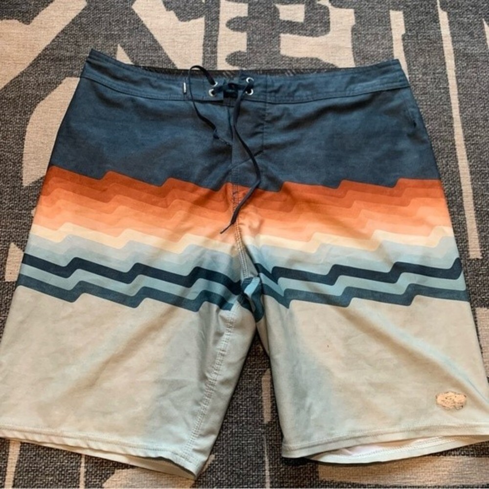 O’Neill swim trunks shorts size 33 hyperfreak